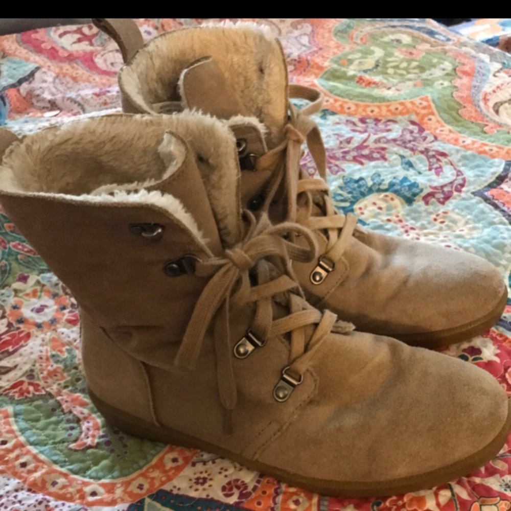 American eagle outfitter boots